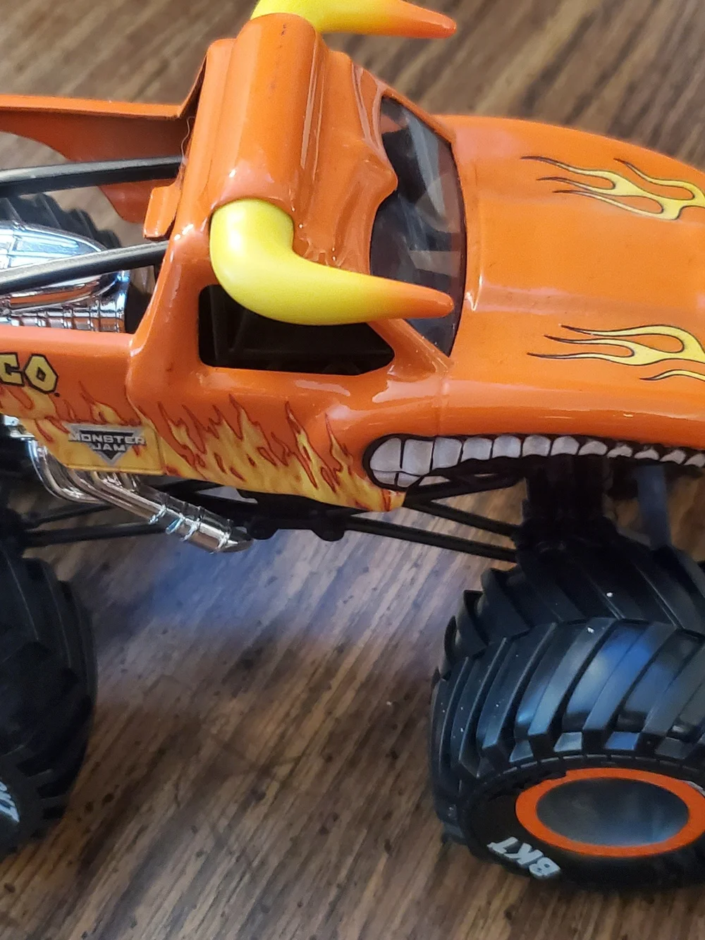 EL TORO LOCO Monster JAM Truck Toy with Yellow Horns - Kids Toys